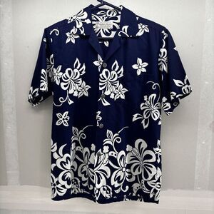 Vintage 50s 60s Waltah Clarke’s Hawaiian Small 38” Shirt Blue Hibiscus Print